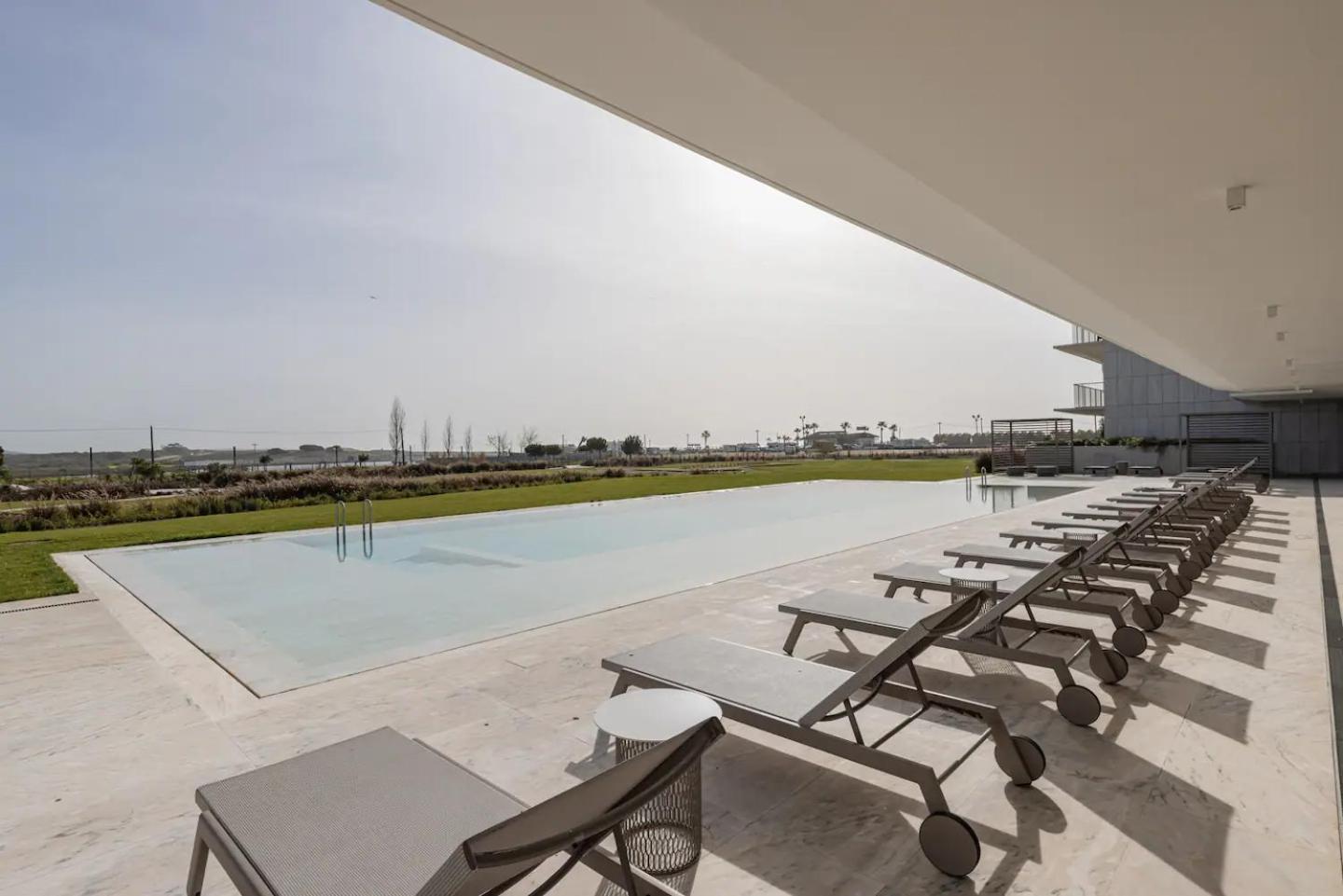 Bayline- Beachfront And Pool Armação de Pêra 外观 照片